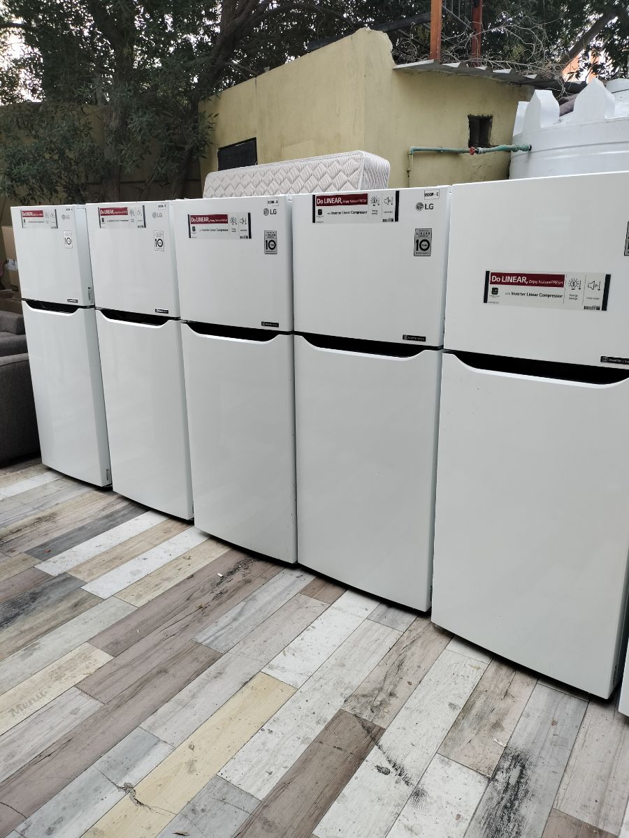 Qatar Airways furniture and electric item - Image 8