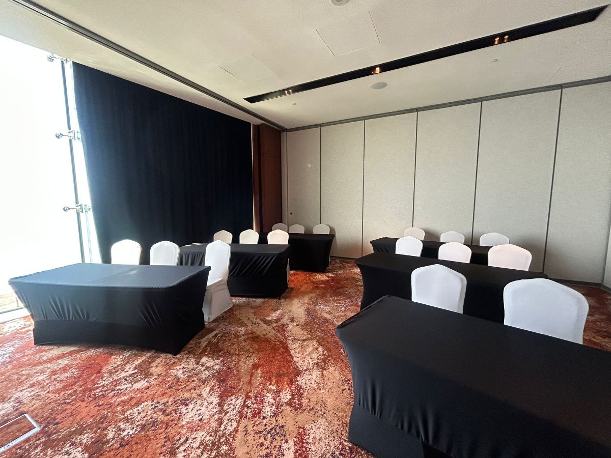 Chairs and tables - Image 4