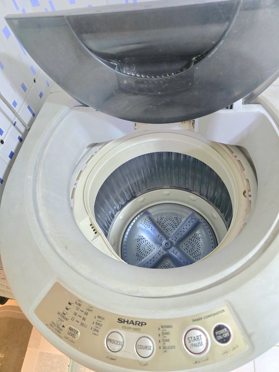 10.5 kg washing machine - Image 1