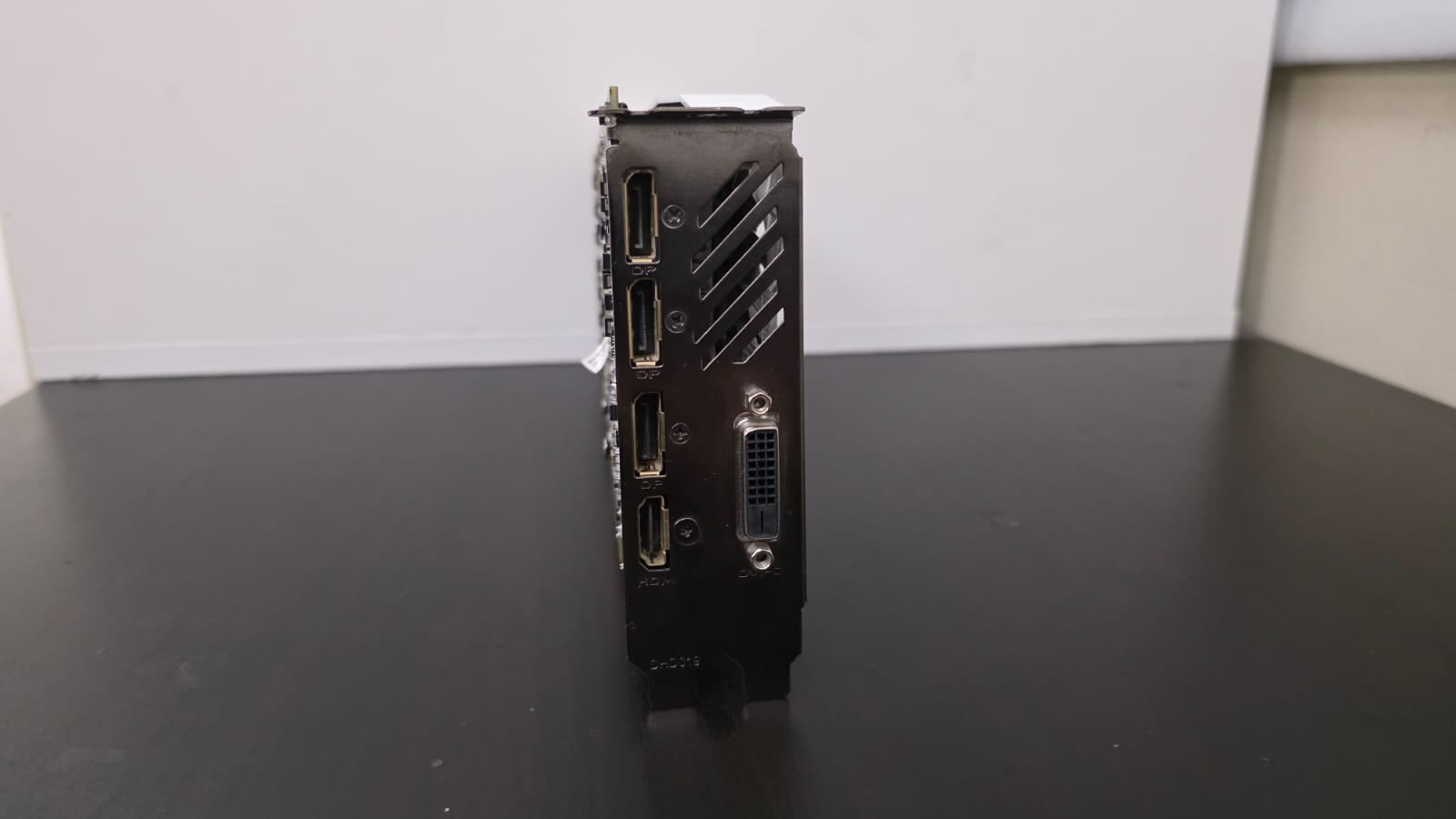 Gigabyte GTX 1080 Ti 11GB READ DESCRIPTION - Image 4