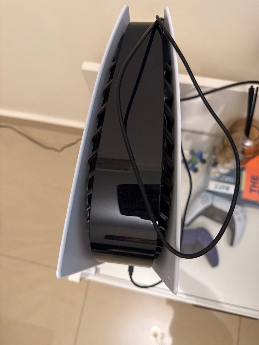 PLAY STATION 5 - Image 1