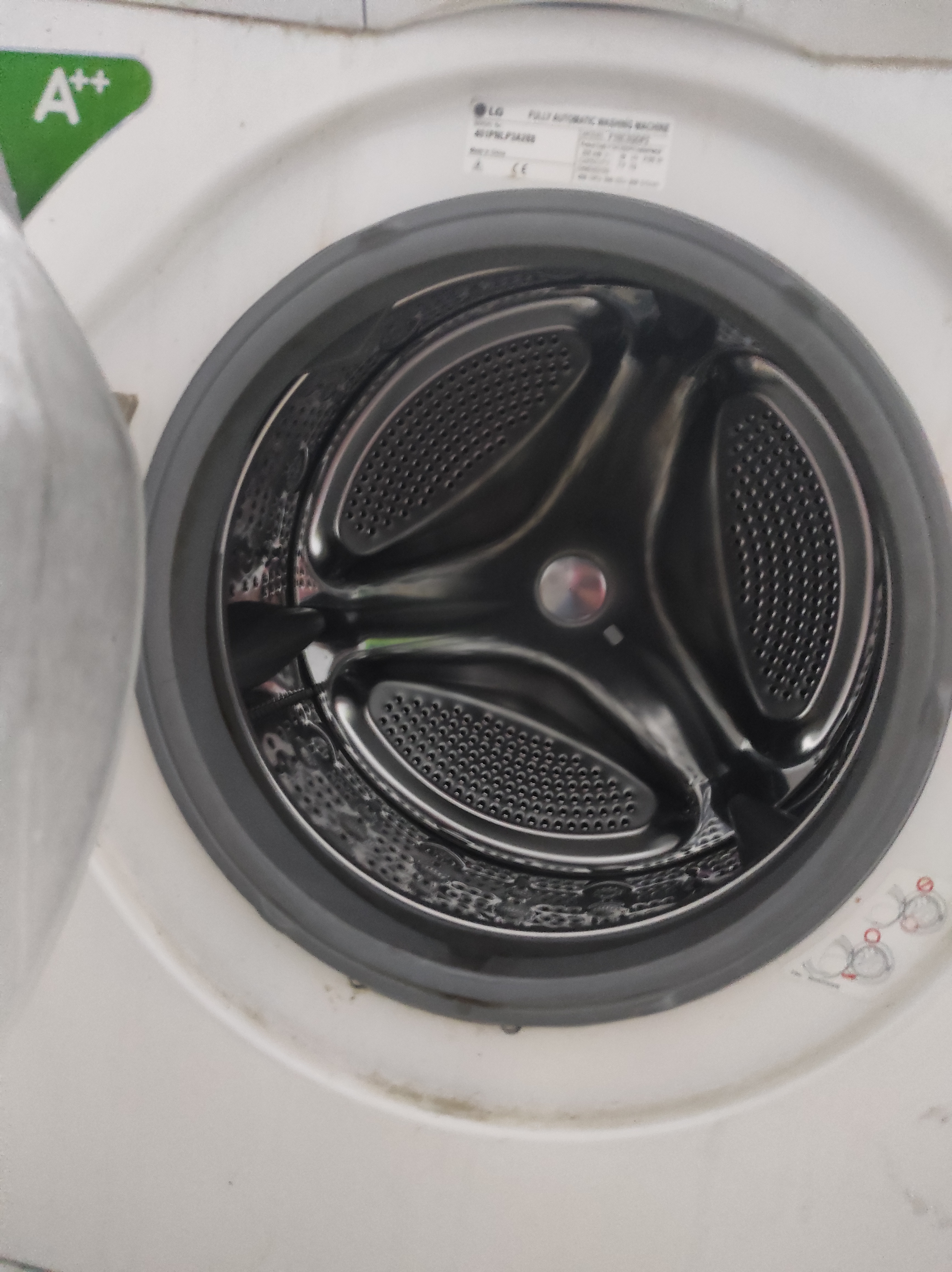 Washing machine lg 7kg - Image 1