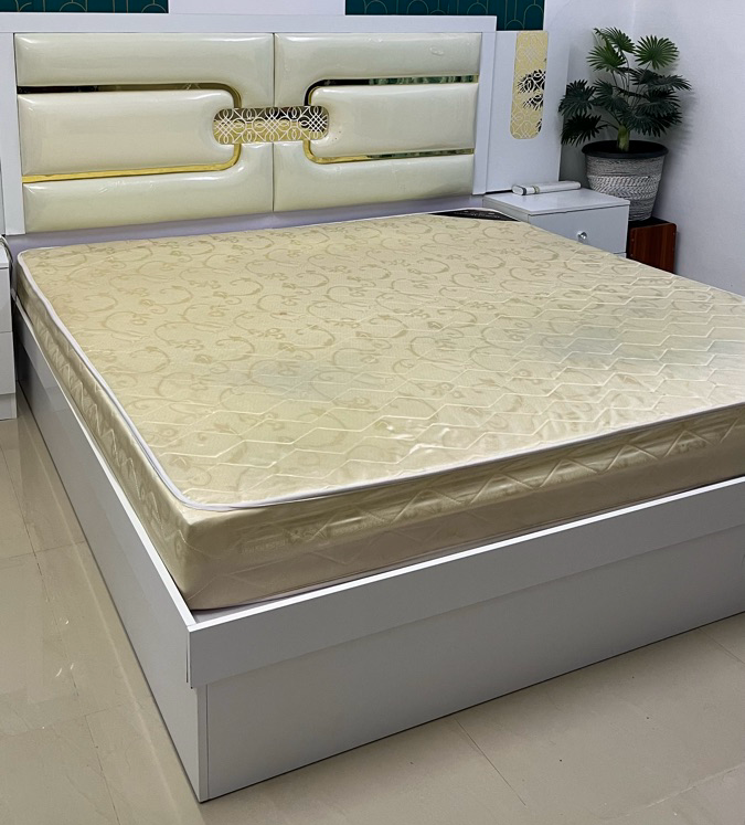 King size Qatar foam medical mattress for sale - Image 2