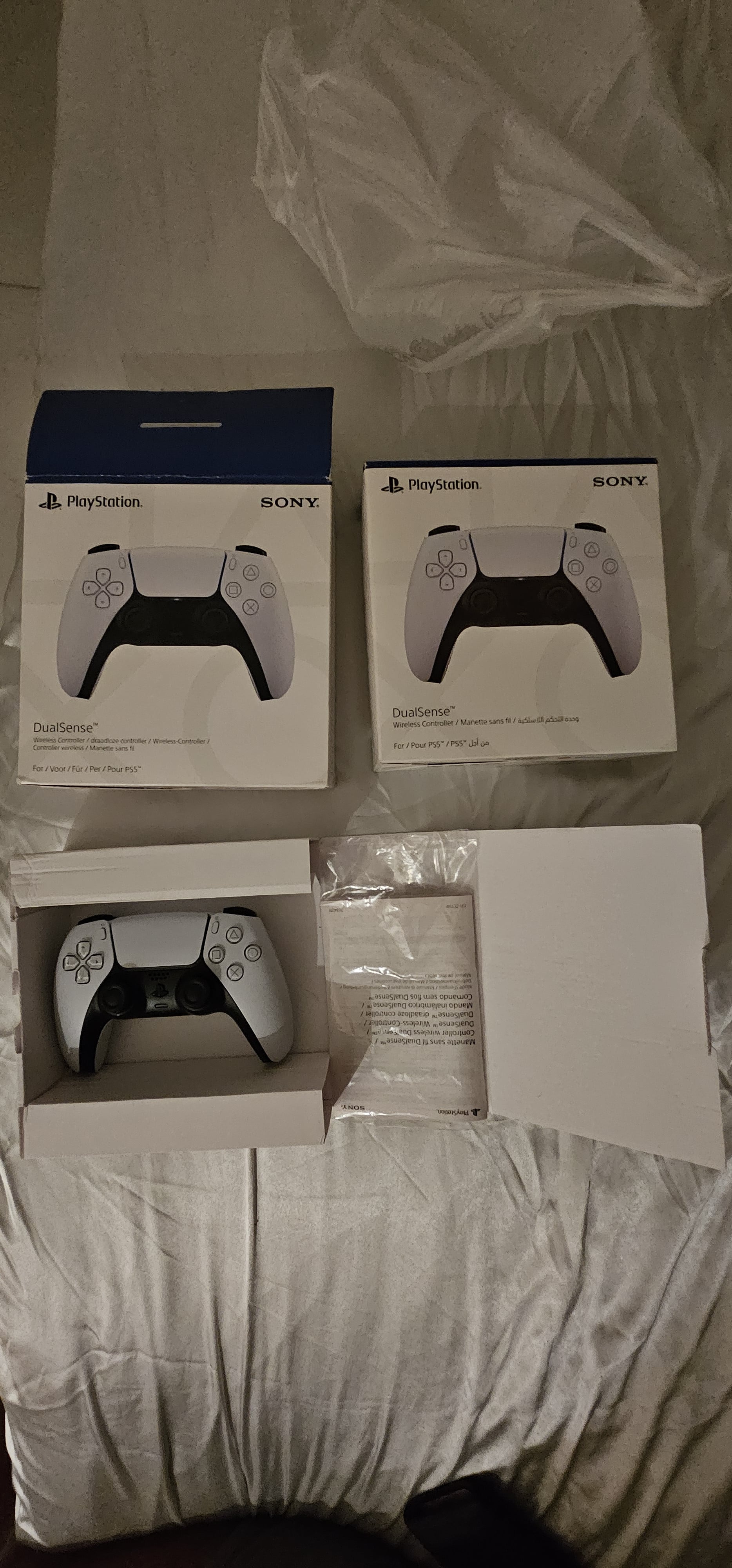 ps5 controllers - Image 1