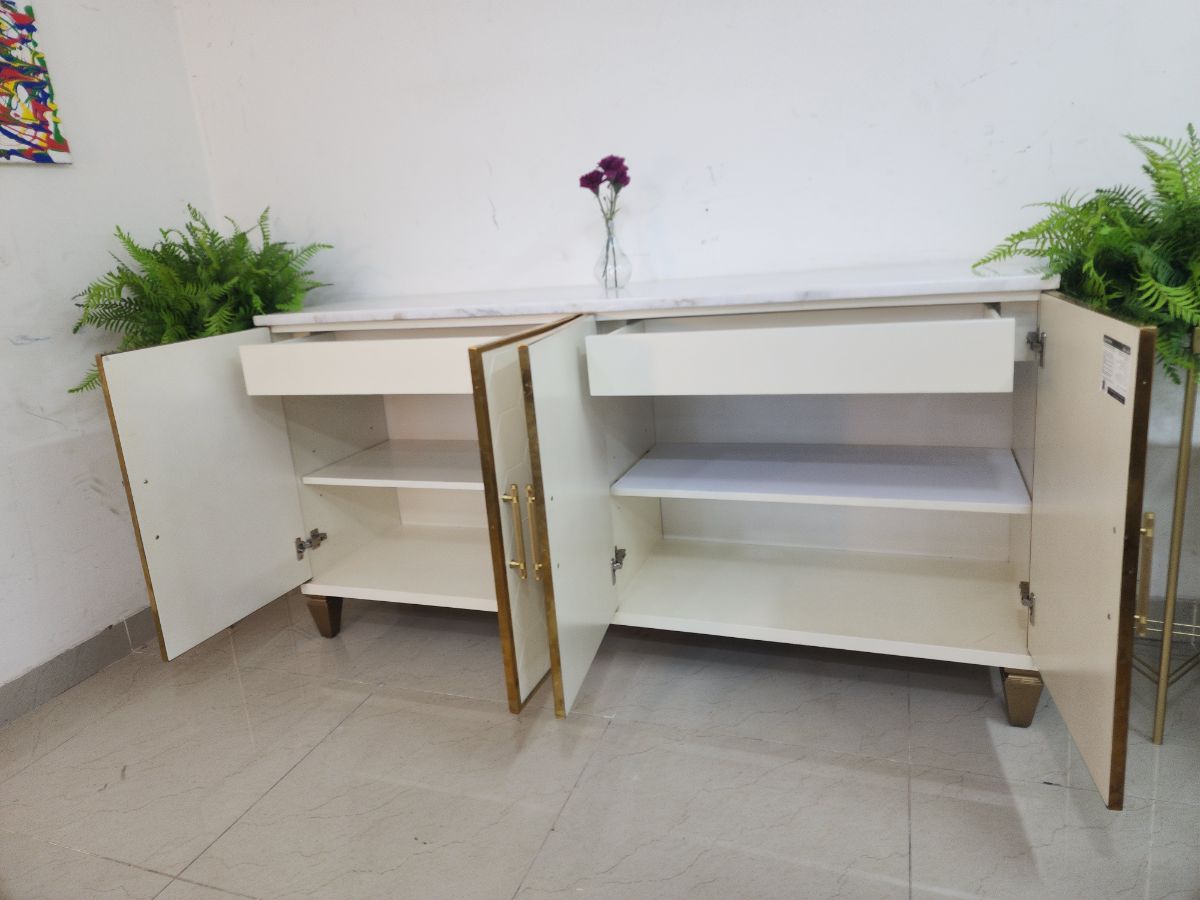 For Sale Midis Brand Daning Table Whit Bup 10 Chair Very Excellent Condition - Image 9