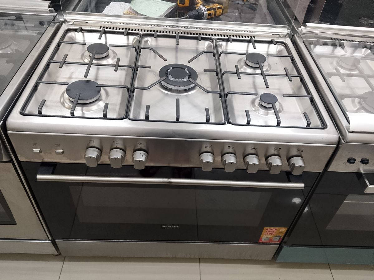 Italy brand gas stove for sale 90*60 - Image 2