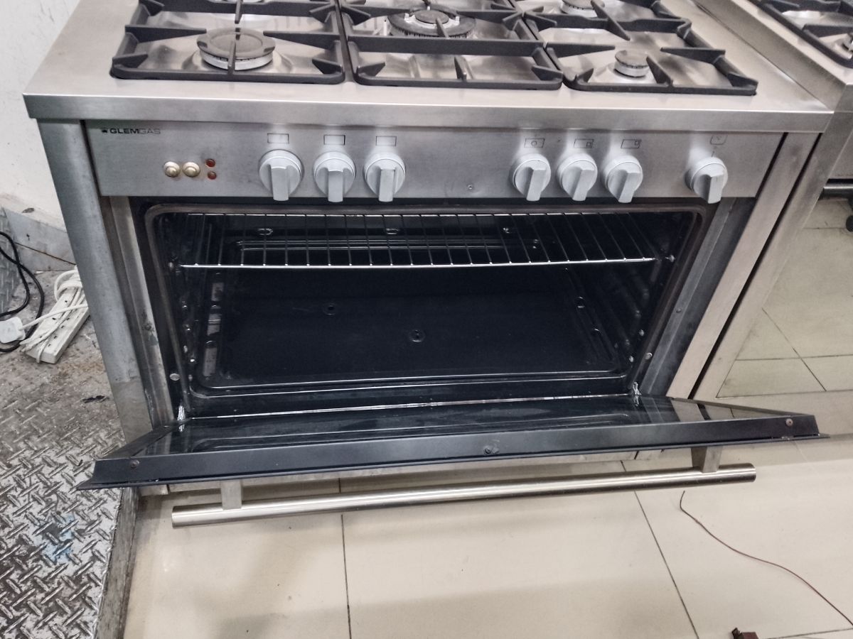 Up gas down electric stove for sale 90*60 - Image 2