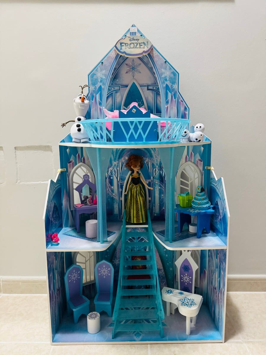 Wooden Frozen Play House - Image 2