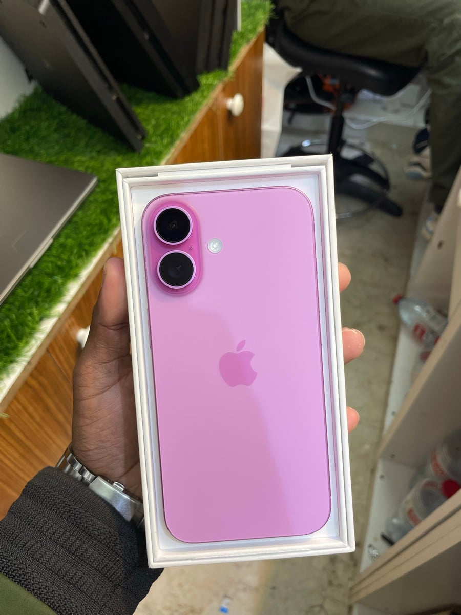 iPhone 16 - Image 1