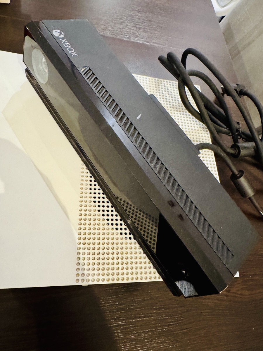 Xbox one S 1TB - Image 16