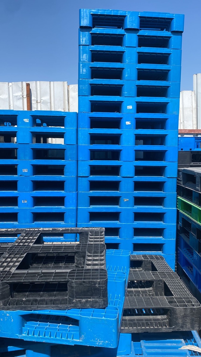Used Plastic pallets - Image 4