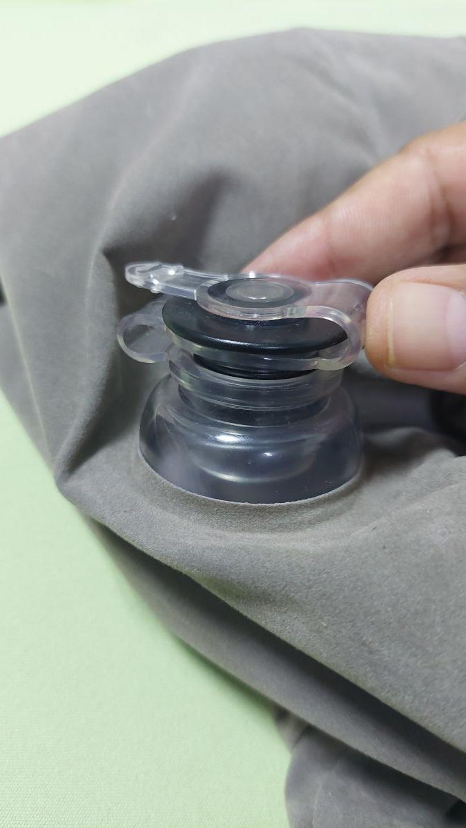 Inflatable Leg and knee support cushion (new) - Image 3