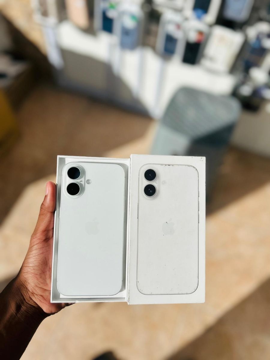 iPhone 16 - Image 1