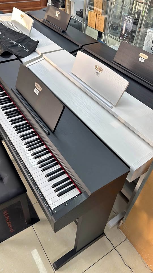 piano - Image 5