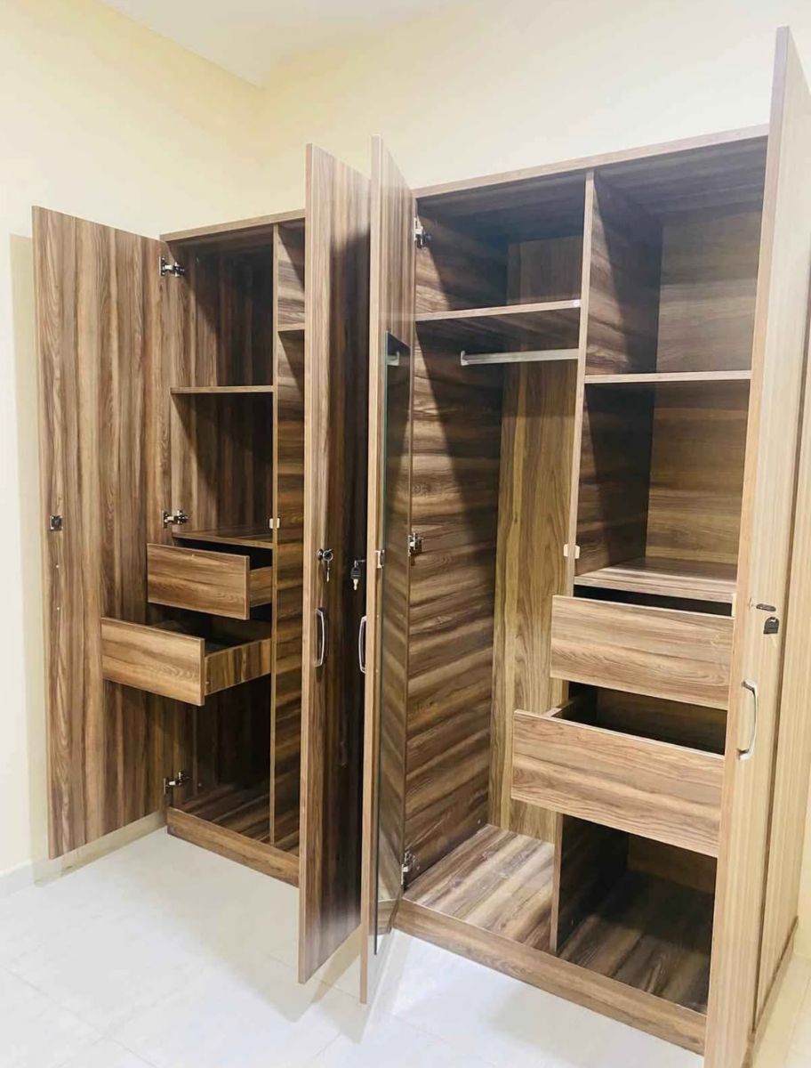 Qatar Airways furniture available - Image 9