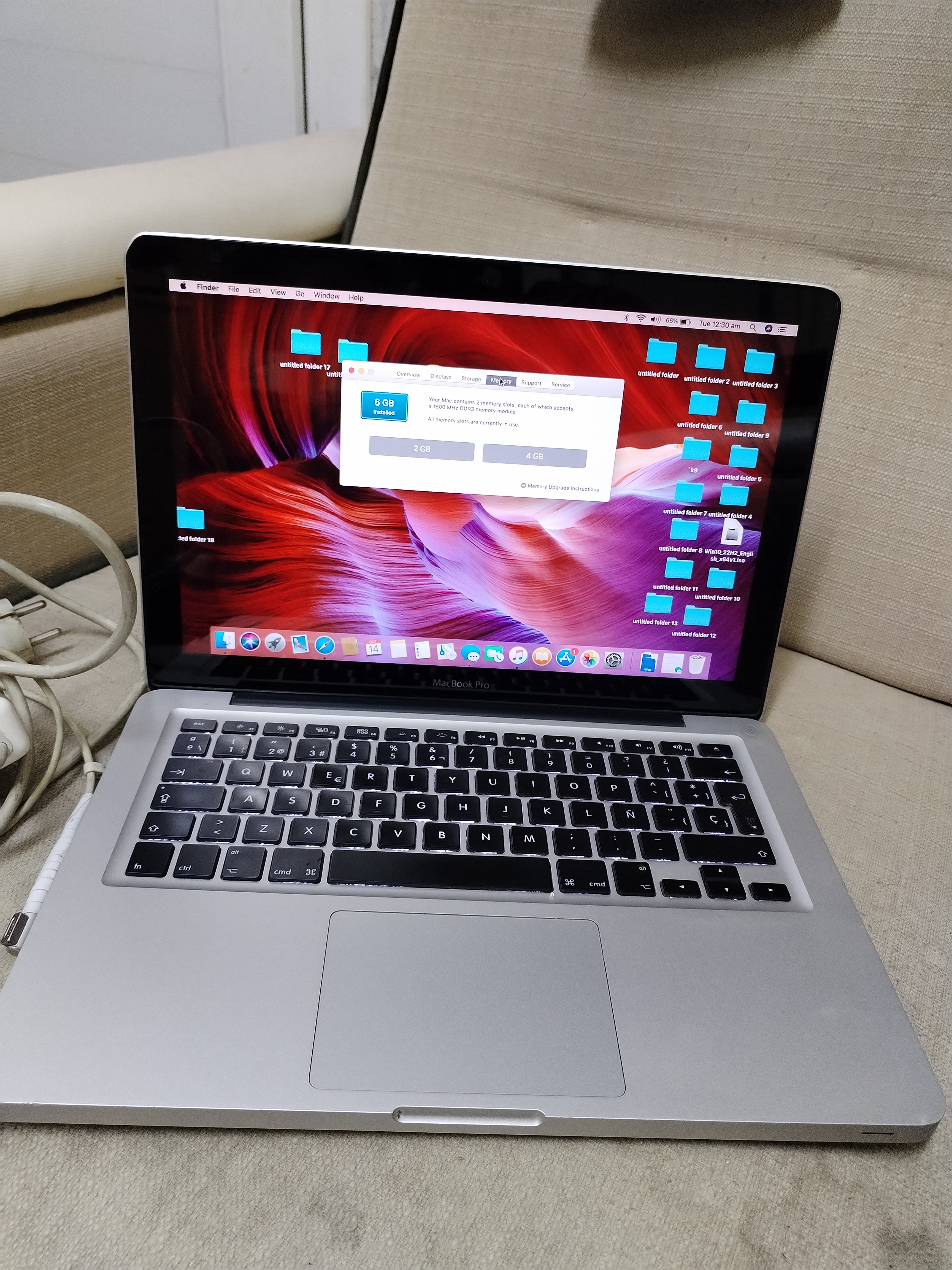 Apple MacBook pro working condition - Image 1