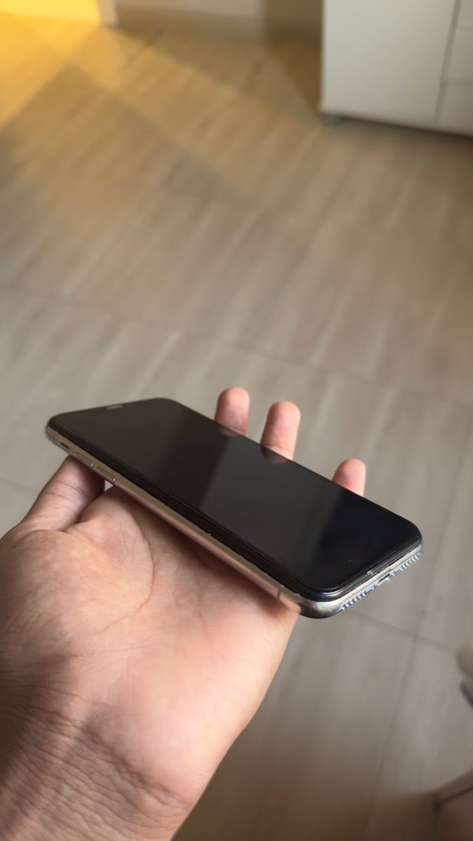 IPhone X for sale - Image 2