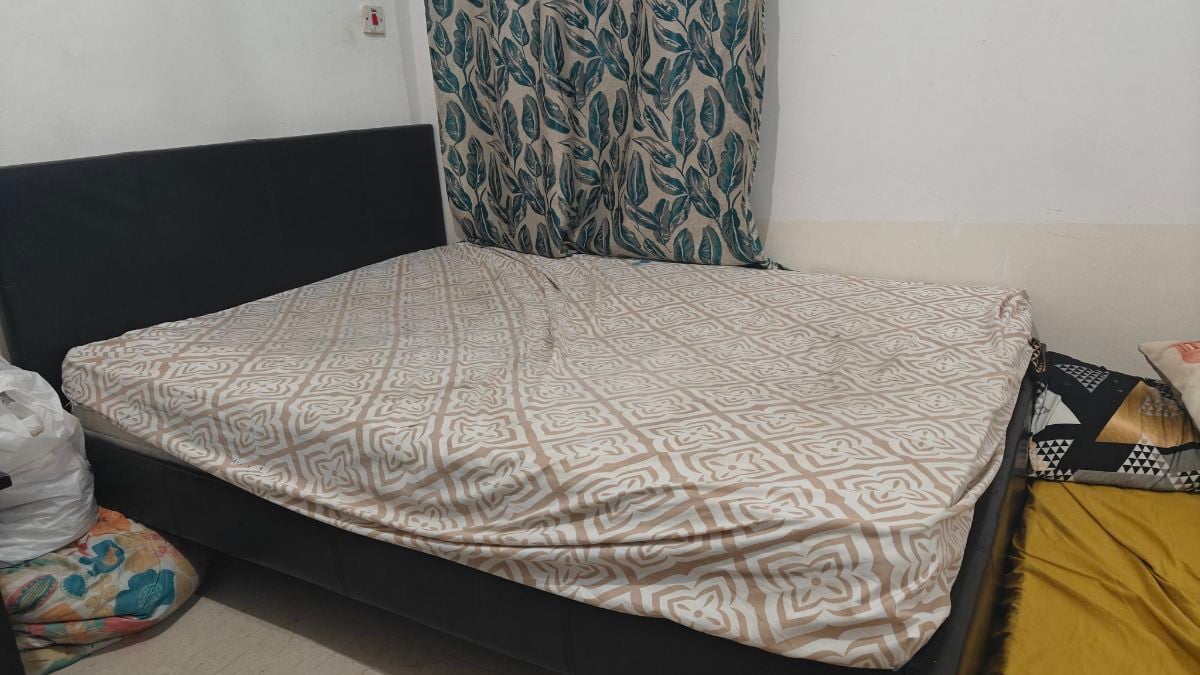 Moving sale urgent - Bed and matresses - Image 2