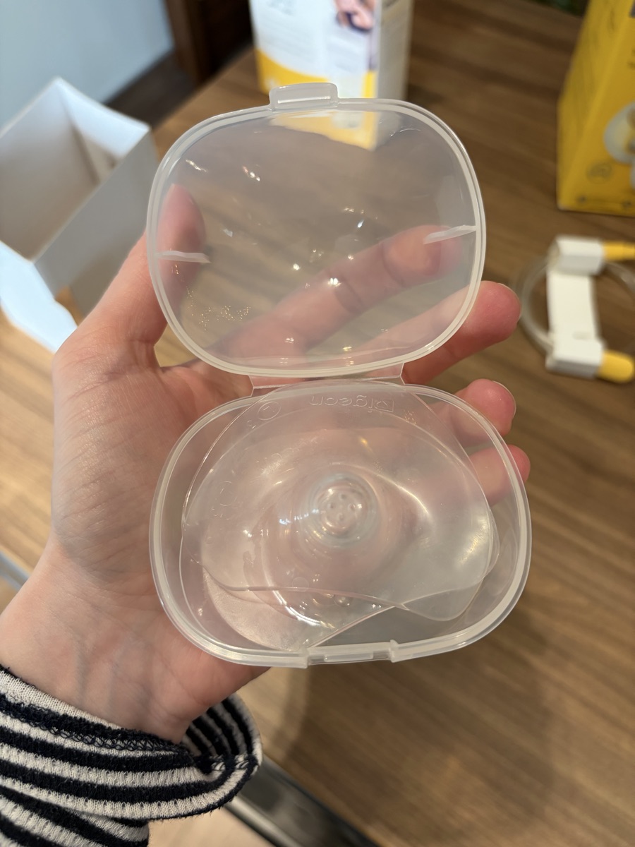 MEDELA Solo Hand-free breast pump - Image 2