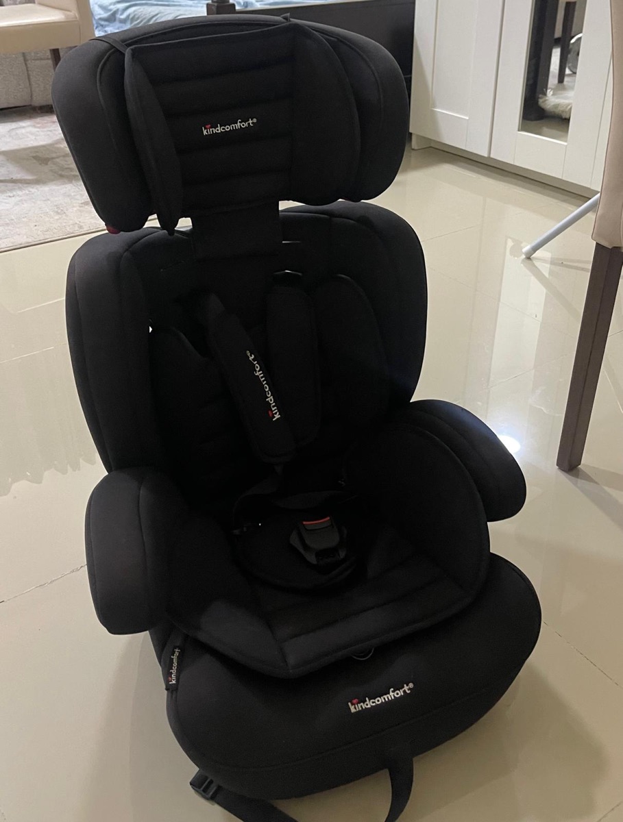 Less used car seater - Image 1