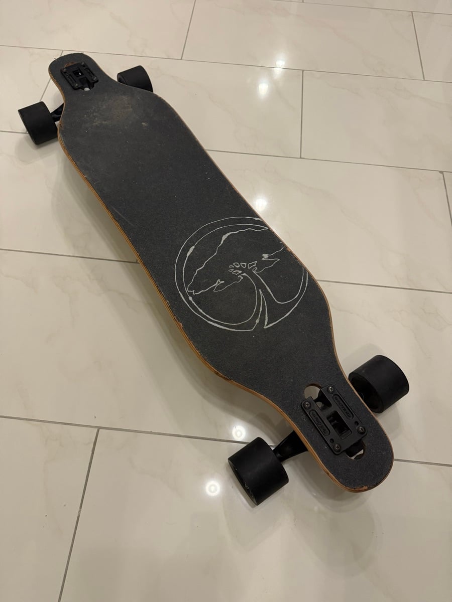Skateboard - Image 1