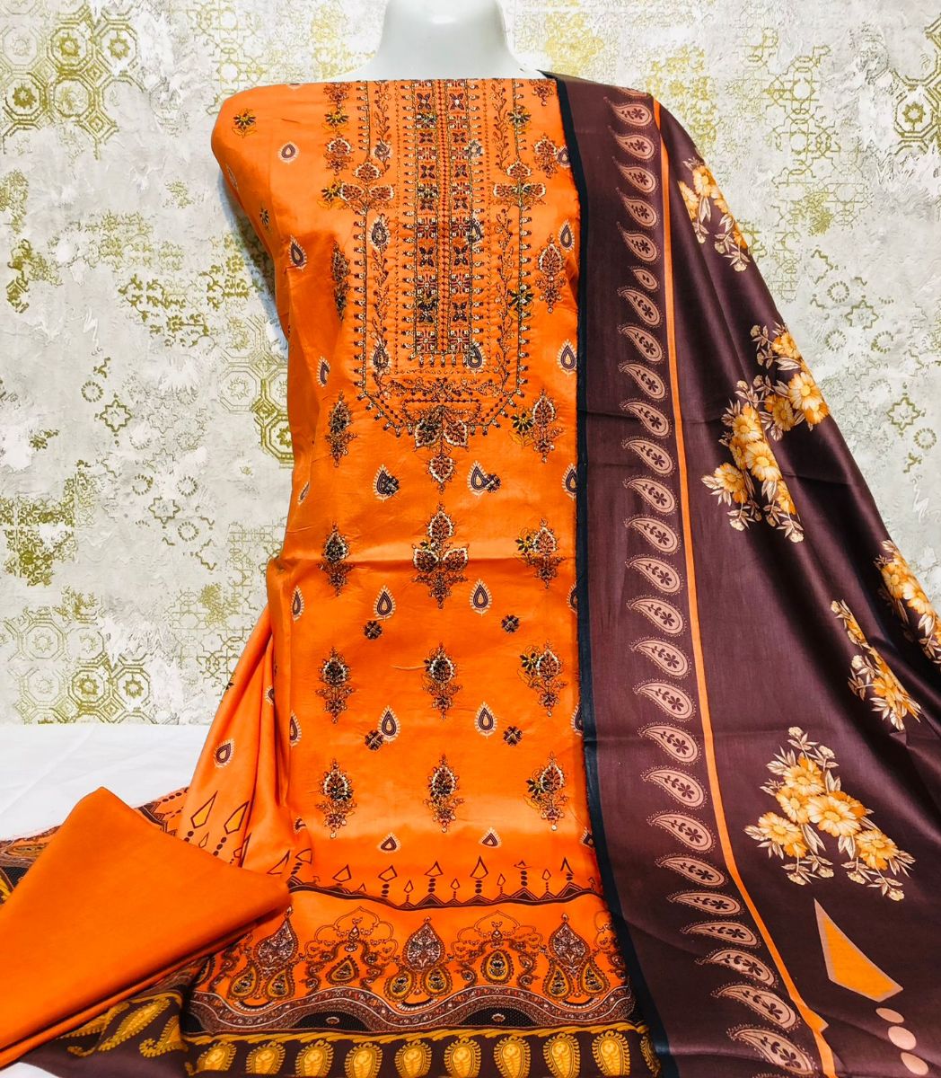 Lawn Branded Collection Outfit - Image 12