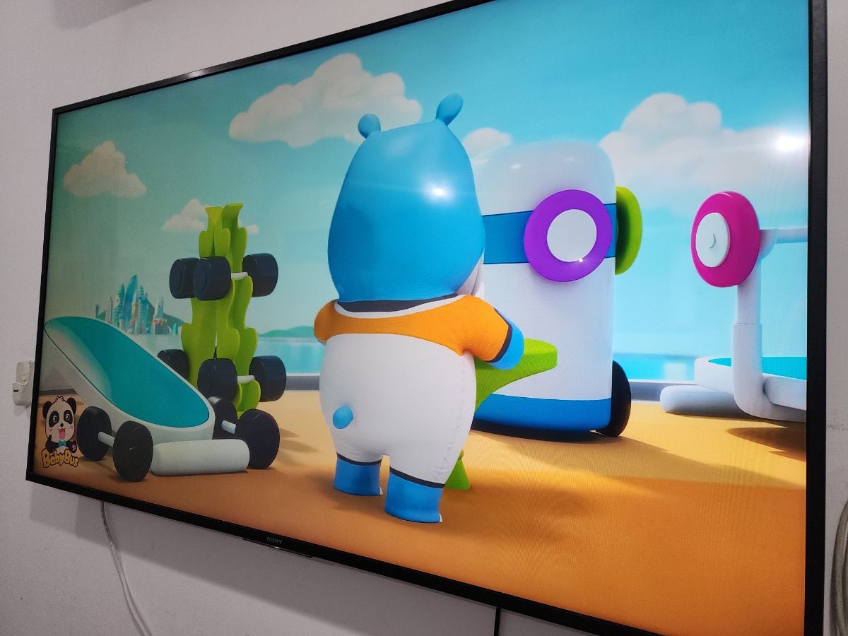 Sony 65" smart tv - Image 1