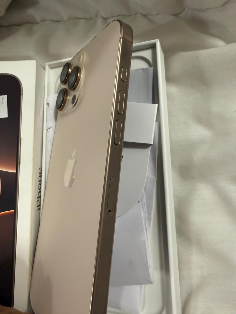 Apple iphone 16pro max dessert titanium - Image 4