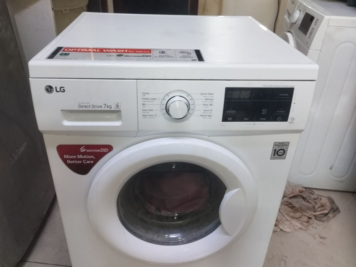 LG 7kg New Model Less Used Washing Machine For Sale - Image 7