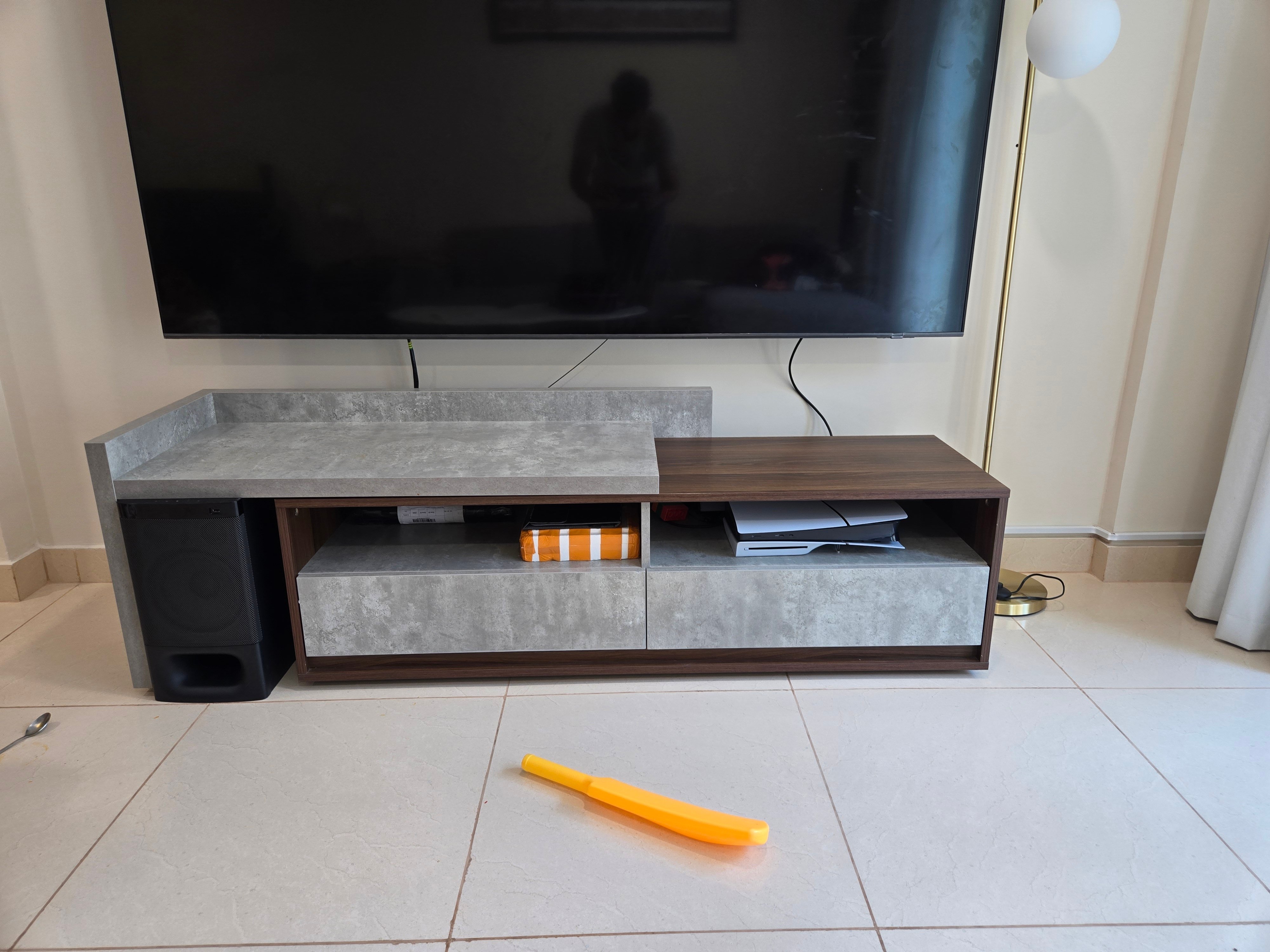 Yukon Extendable TV Unit - Image 1