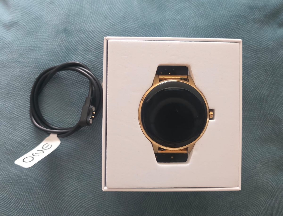 Like new one watch company multi-function ladies smartwatch - Image 3