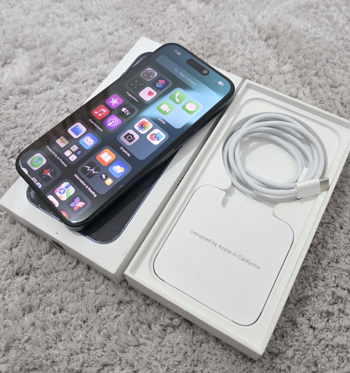 iPhone 15 Pro 256Gb Blue - Image 3