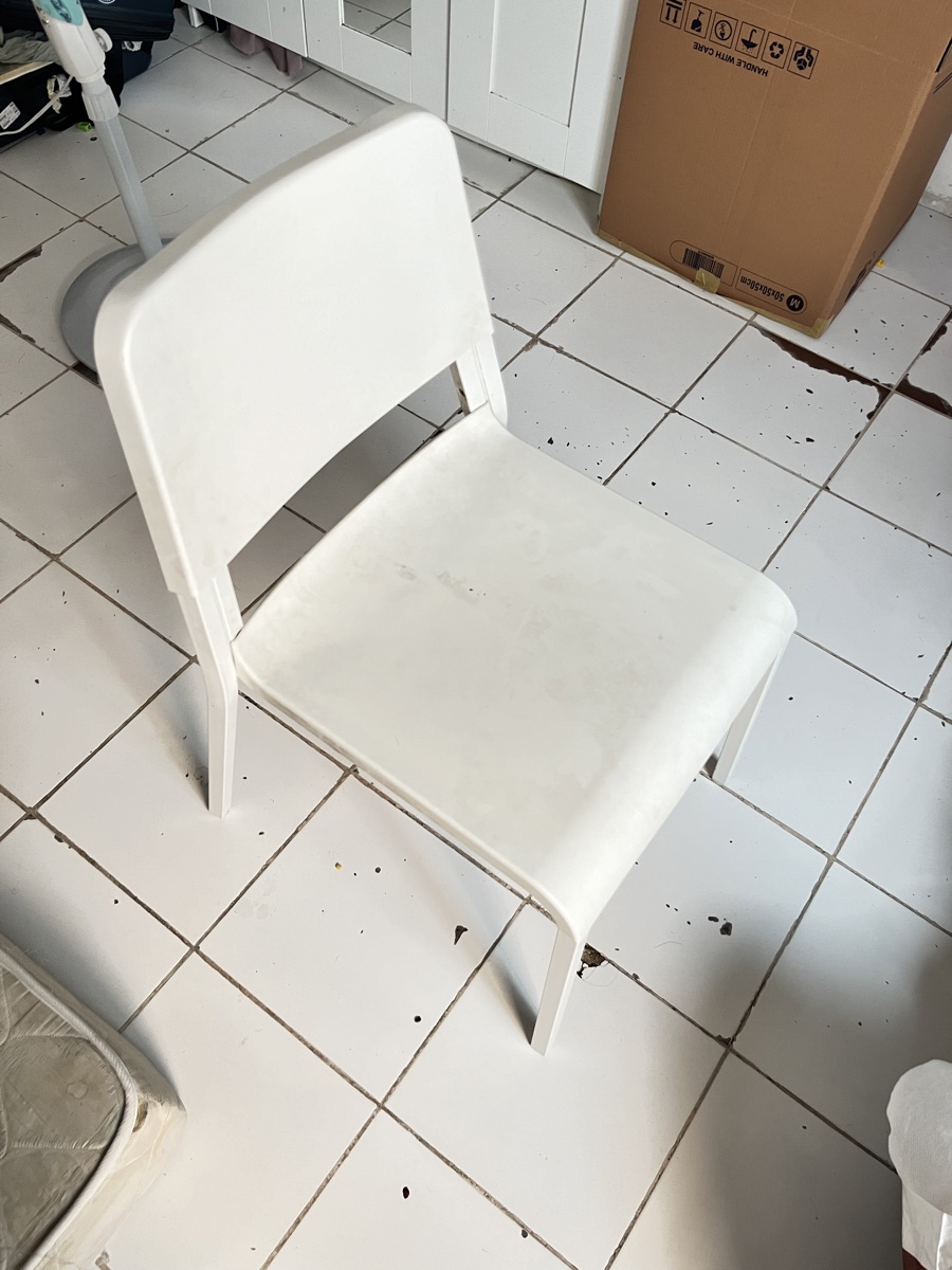Dining Table (extendable) +  Chair (4 nos)  IKEA - Image 5