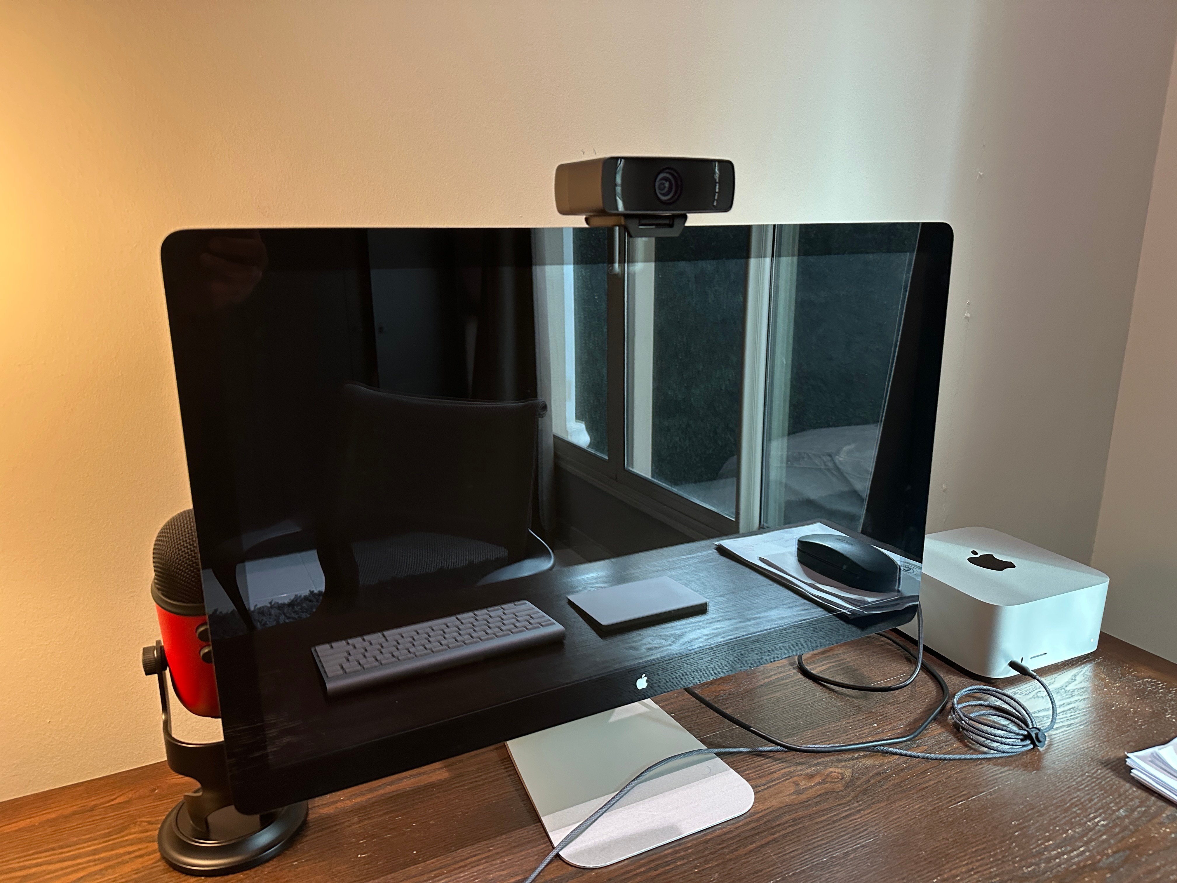 Apple Cinema Display-Desktop Monitor - Image 2