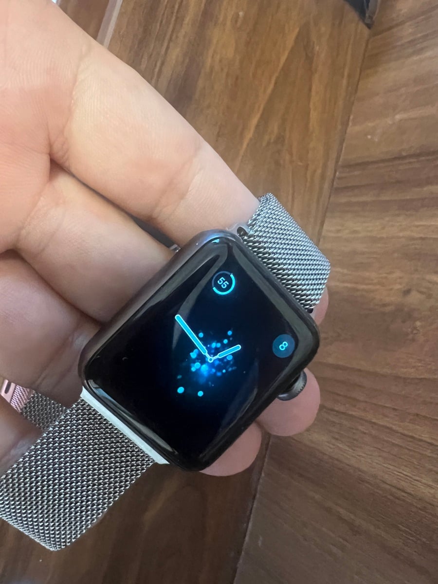 Apple Watch SE 38mm - Image 2
