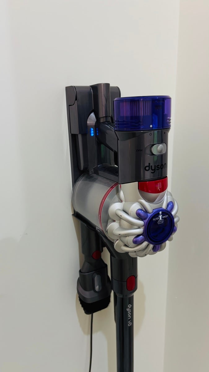 Dyson - Image 2
