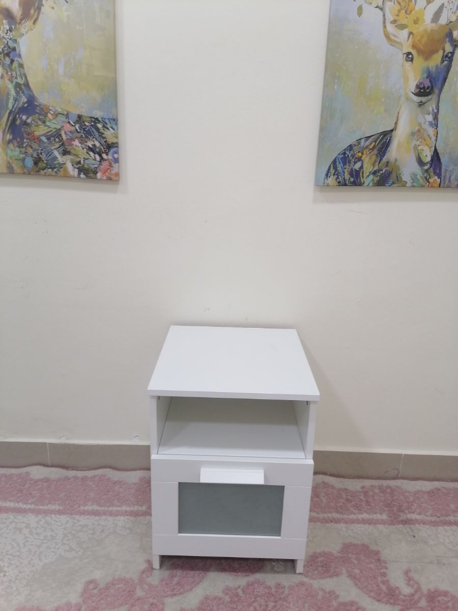 For sale side table - Image 4