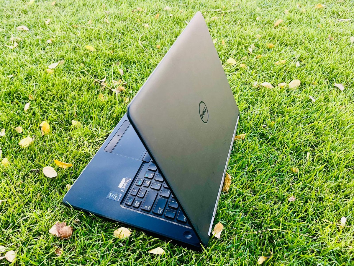 Dell Latitude E7450 - Image 2