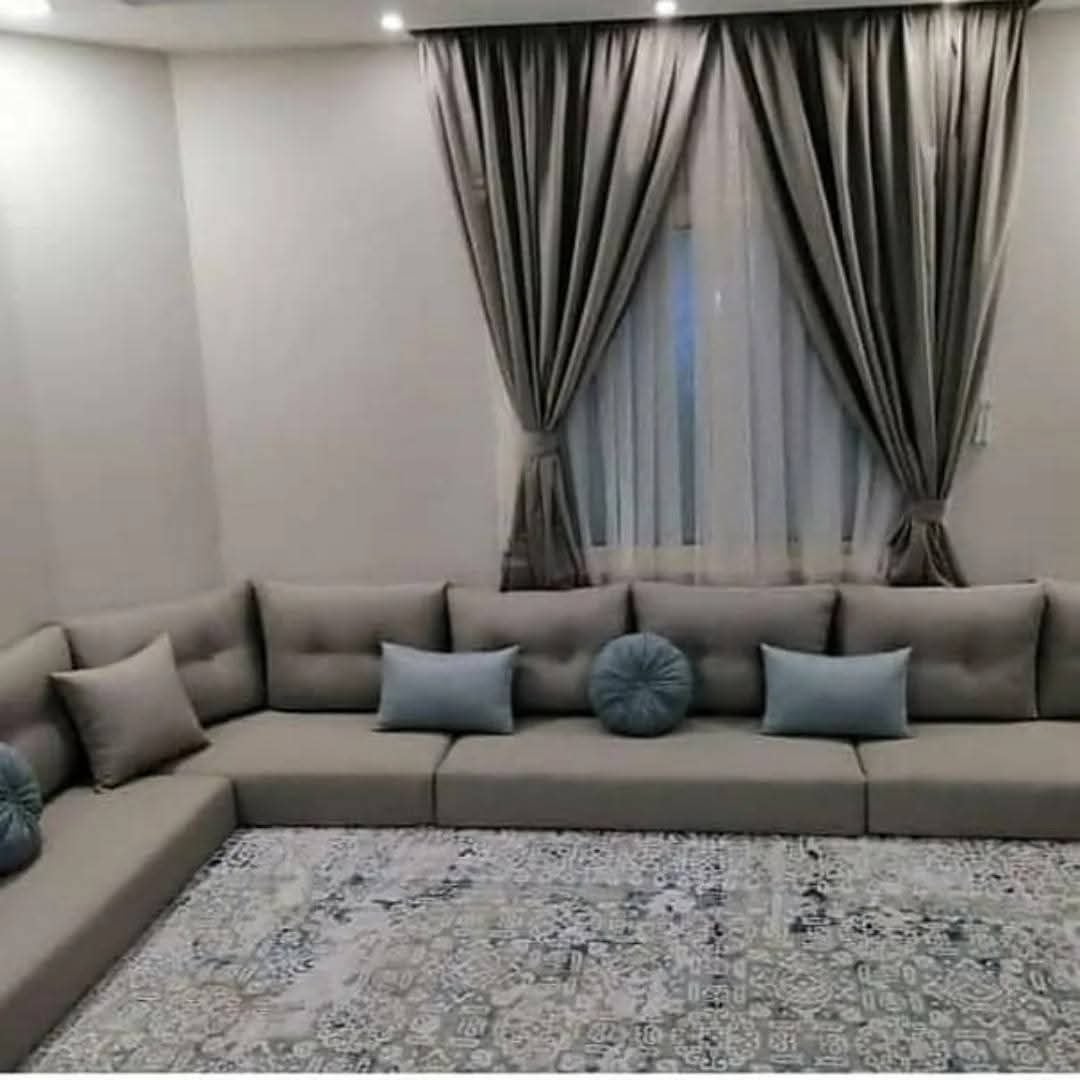 Curtain and sofa carpet - Image 2