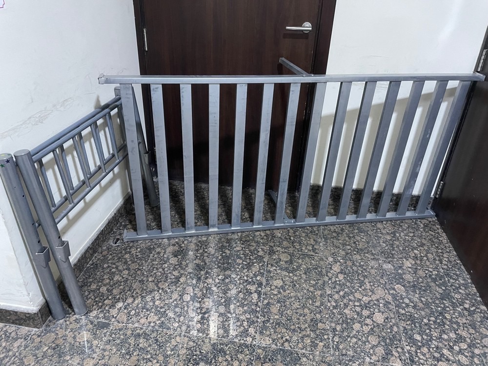 fish with fish tank Bicycles and Airtel receiver single steel bed - Image 7