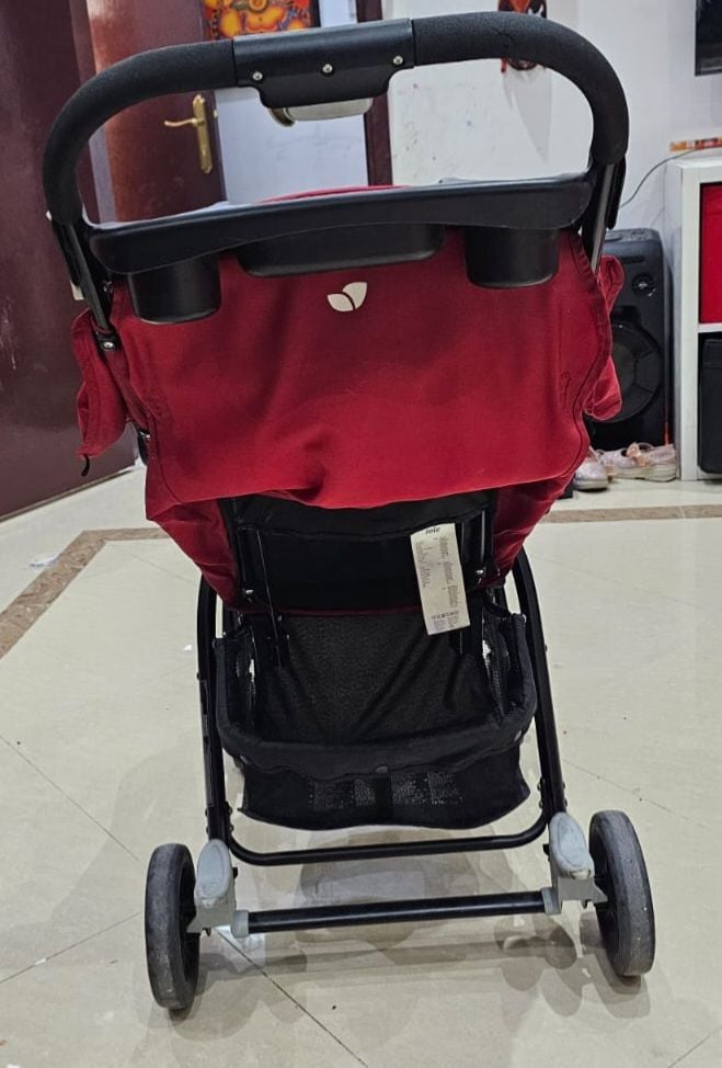 Jole brand stroller - Image 3