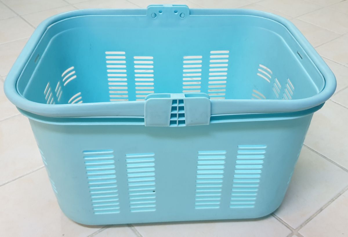 Laundry basket and picnic basket - Image 3