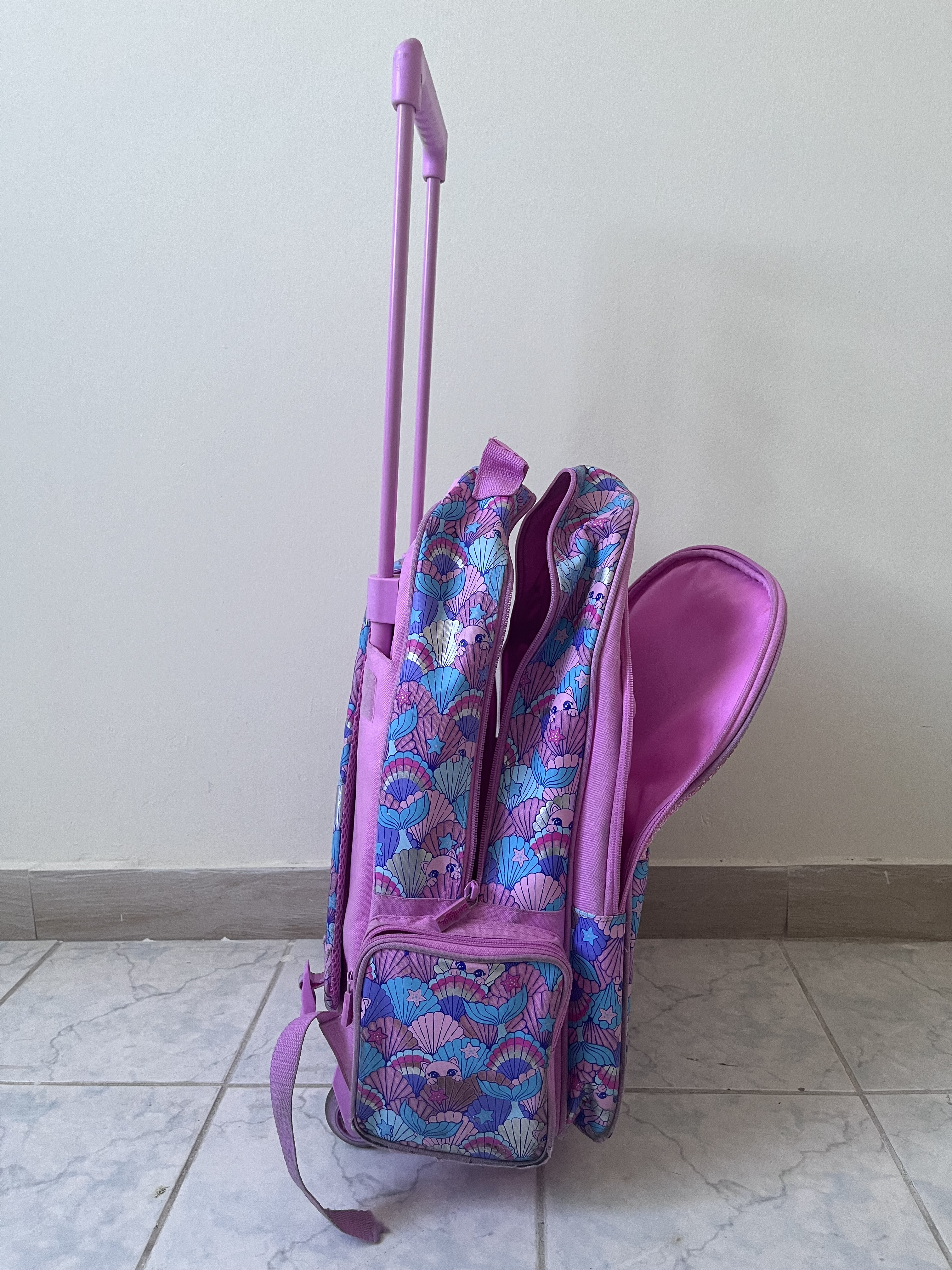 Used smiggle pink cat mermaid backpack trolleybag - Image 4
