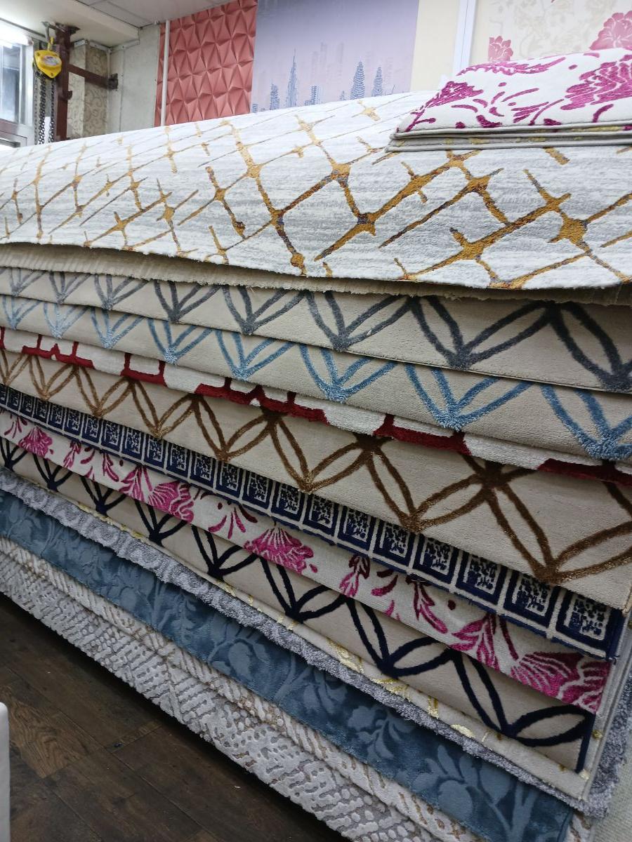 Good quality thick carpet - Image 4