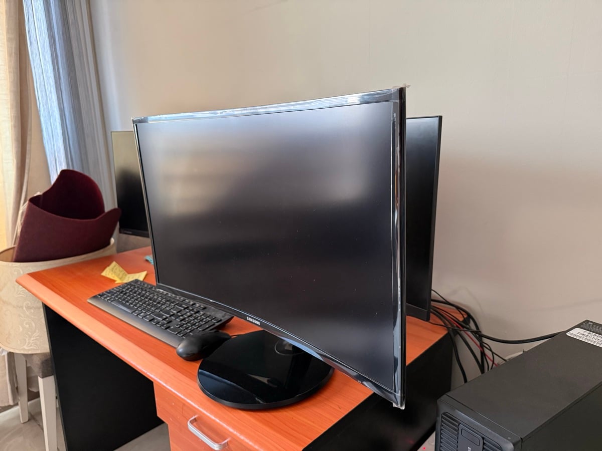 Samsung Curved LED Monitor C27F390FH 27inch - Image 4
