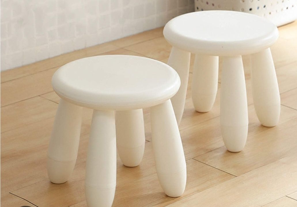 12 Kids plastic stools/chairs from ikea - Image 4