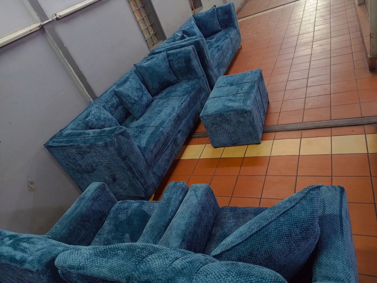 Wave design curtain and sofa carpet - Image 8