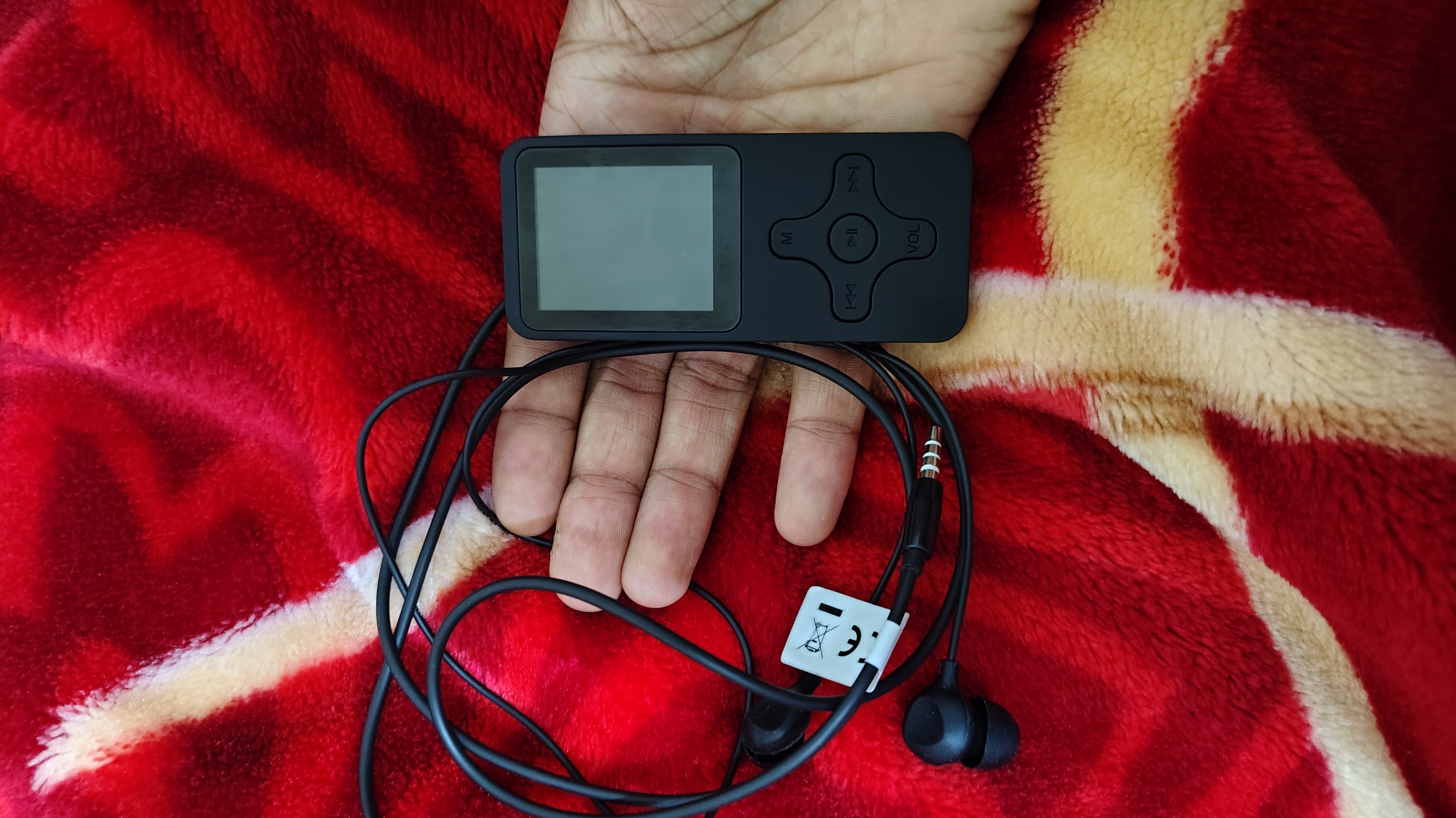MP3 PLAYER + 3.5M HEADSET - Image 2