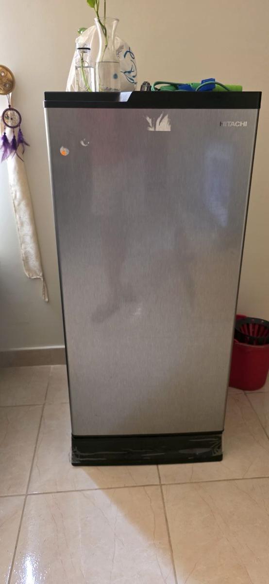 Hitachi refrigerator for sale - Image 1