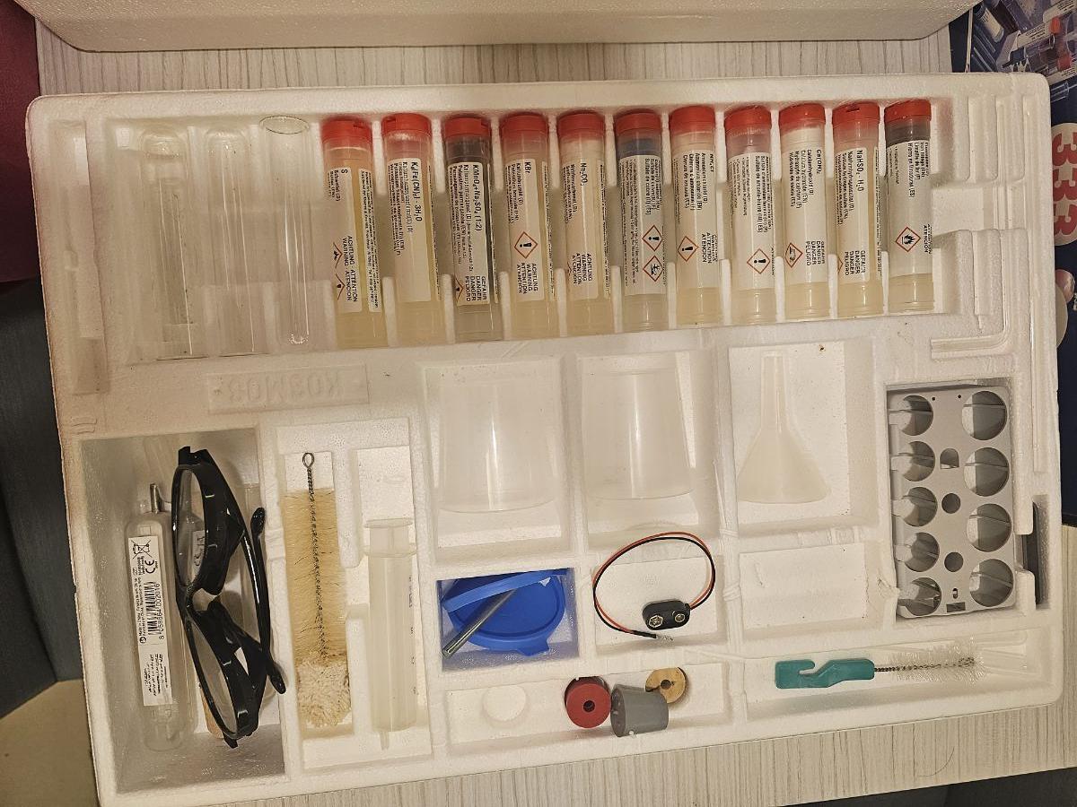 Chemistry kit - Image 3